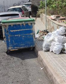 Imagen secundaria 2 - Las fotos muestran diferentes puntos de acumulación de basura en Zárate. 