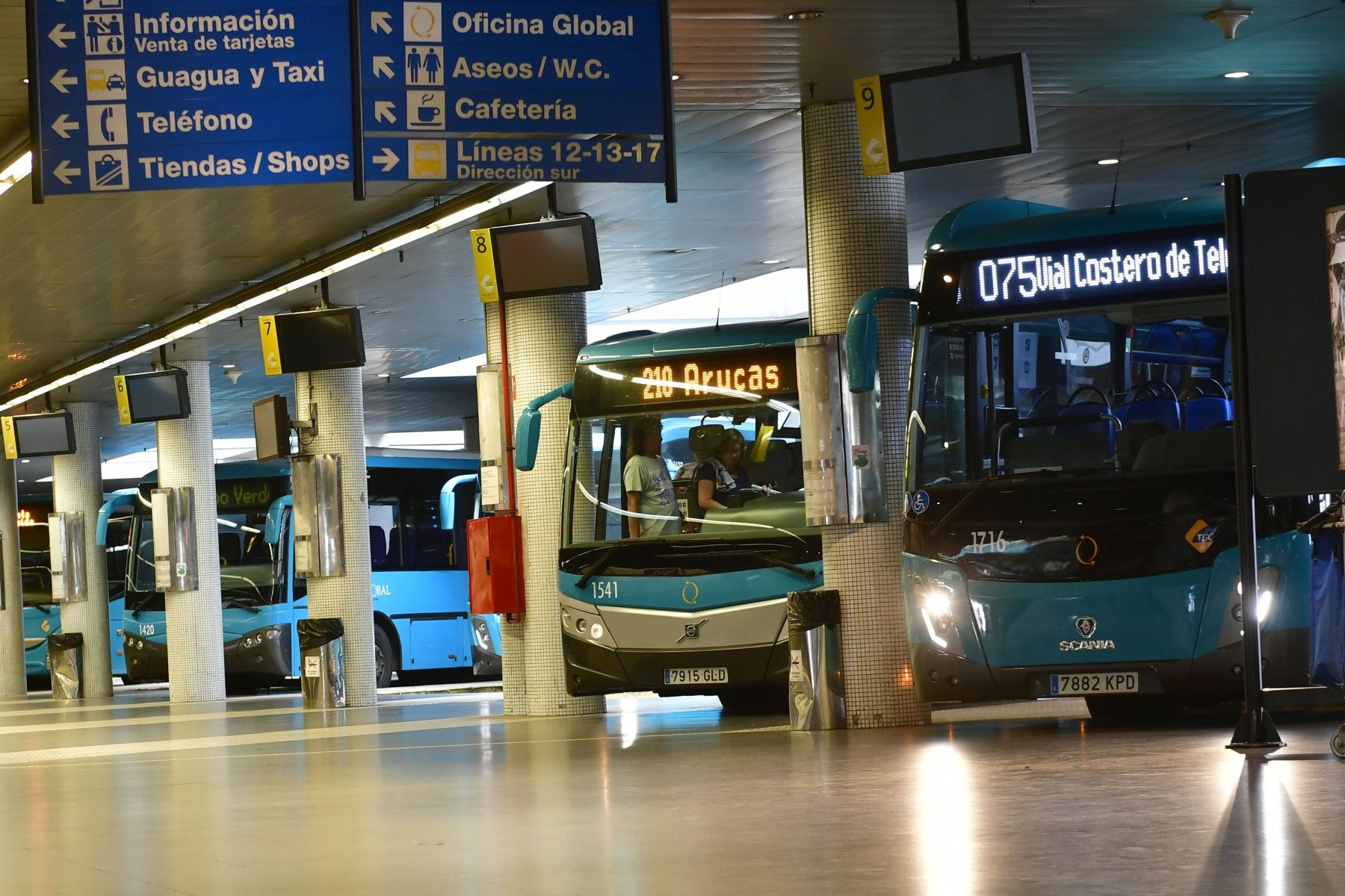Foto de archivo de guaguas en la estación de San Telmo. 