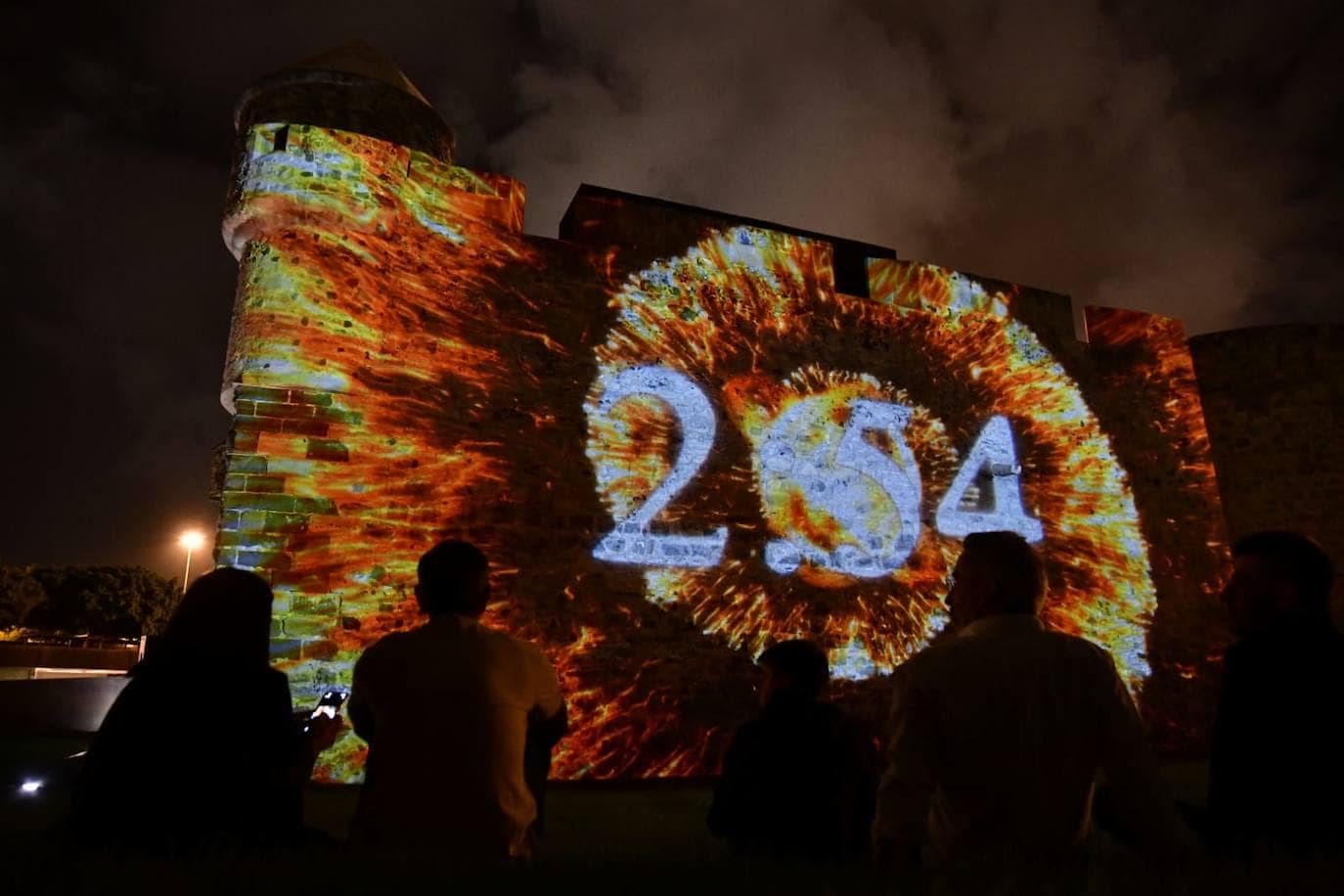 Fotos: Chirino viste la fachada noroeste del Castillo de la Luz