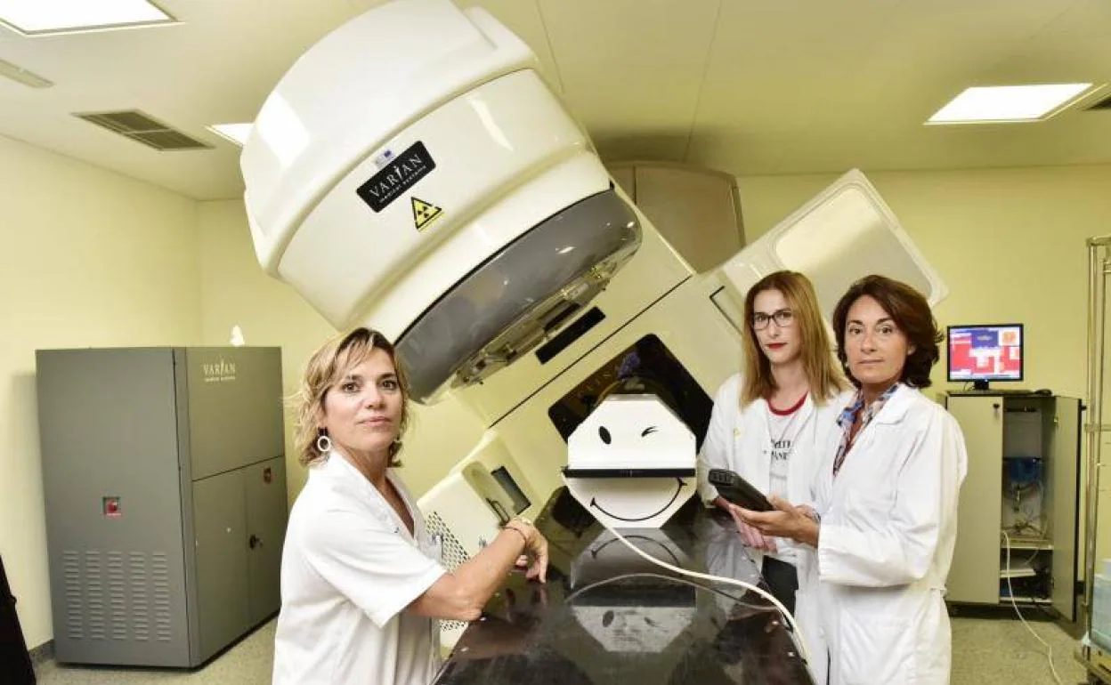 Equipo de oncología del Doctor Negrín en imagen de archivo. 