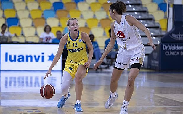 La internacional checa está dejando buenas sensaciones en la LF Endesa. 