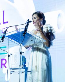 Imagen secundaria 2 - Roberto Herrera y Belinda Washington presentaron la gala. Abajo, Teodoro Sosa y Ruth Armas, durante sus intervenciones 