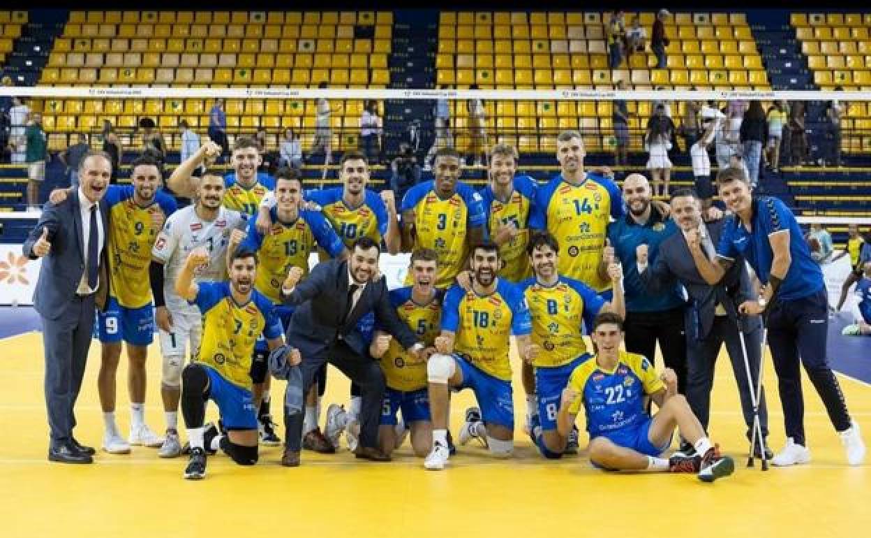 CV Guaguas tras su última victoria en el CID. 