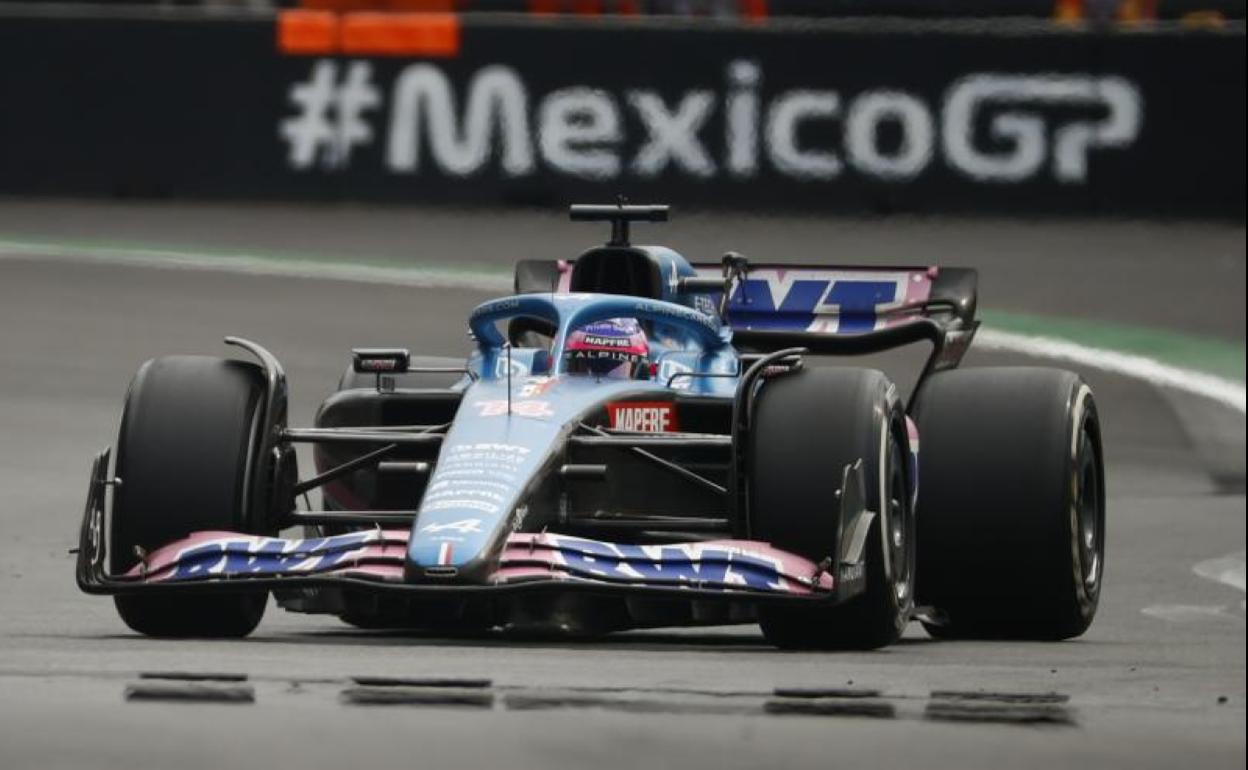 Fernando Alonso, durante la disputa del Gran Premio de México, en el que terminó abandonando. 