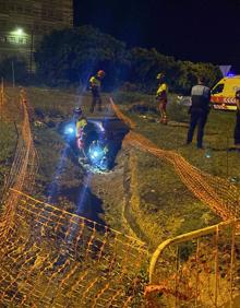 Imagen secundaria 2 - Una conductora ebria acaba dentro de la rotonda de Hoya de la Plata