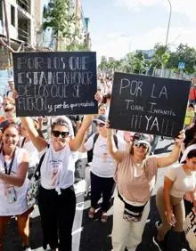 Imagen secundaria 2 - Manifestación por las obras del Materno: «No acabamos de creer que se vayan a hacer»