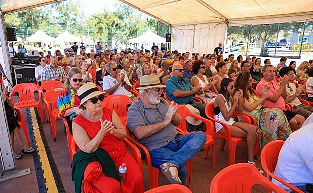 La carpa instalada por el Ayuntamiento de Pájara en Ajuy se llenó este fin de semana por el acto de presentación. 