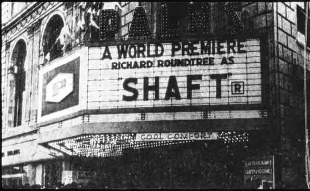 imagen de un cine anunciando la película 'Shaft'. 