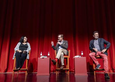 Imagen secundaria 1 - Distintos momentos de la presentación del montaje. 