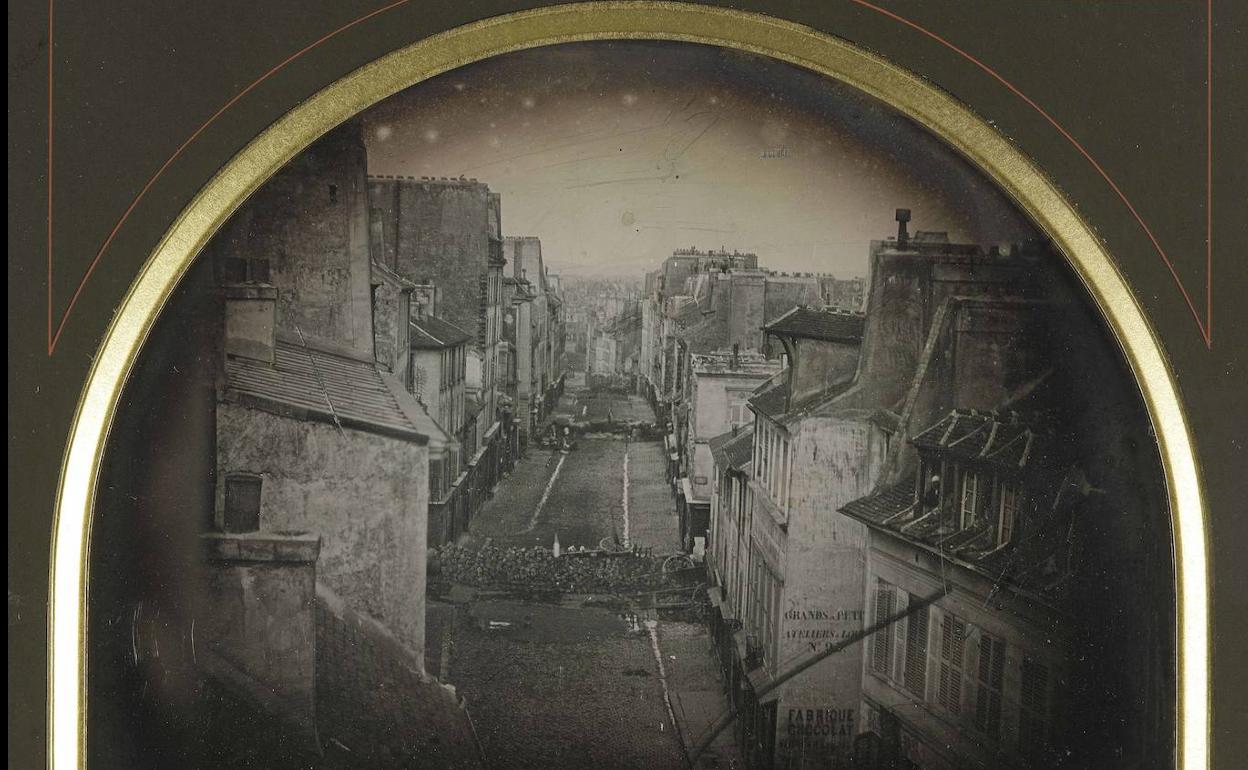 Detalle de 'Barricadas en la calle Fauburg du Temple, 25 de junio de 1848, siete y media de la mañana'. Daguerrotipo. 