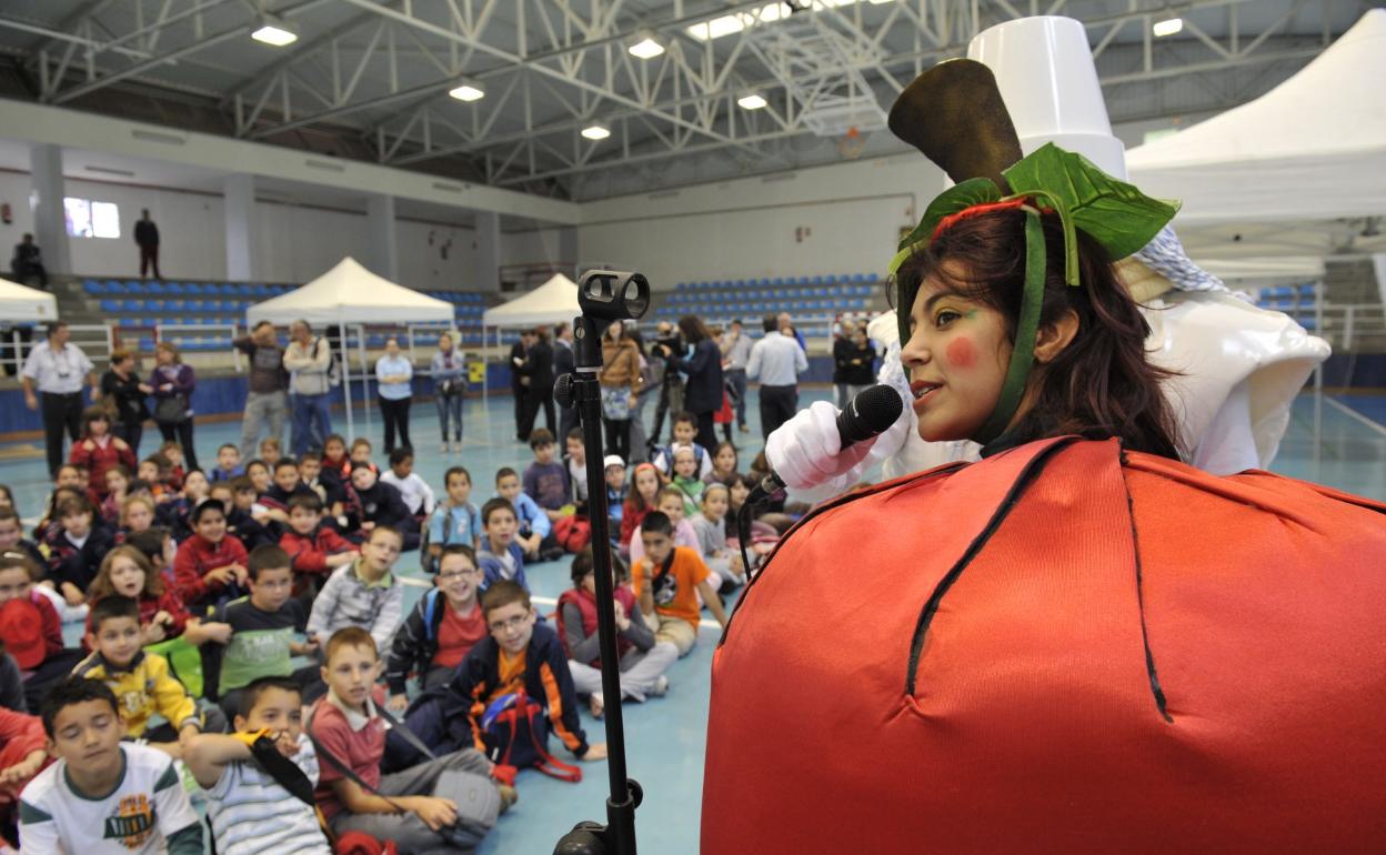 Imagen de archivo de una actividad escolar celebrada en Firgas para promover hábitos saludables. 