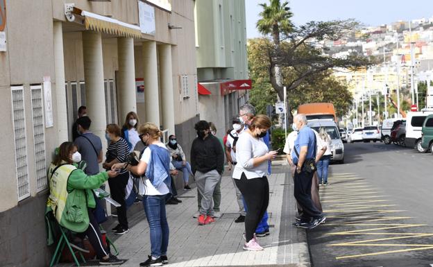 Los médicos de familia de Canarias dicen estar al límite y estudian emprender movilizaciones