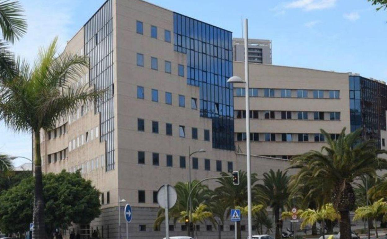 A juicio por apropiarse de los ahorros de un primo discapacitado en Tenerife