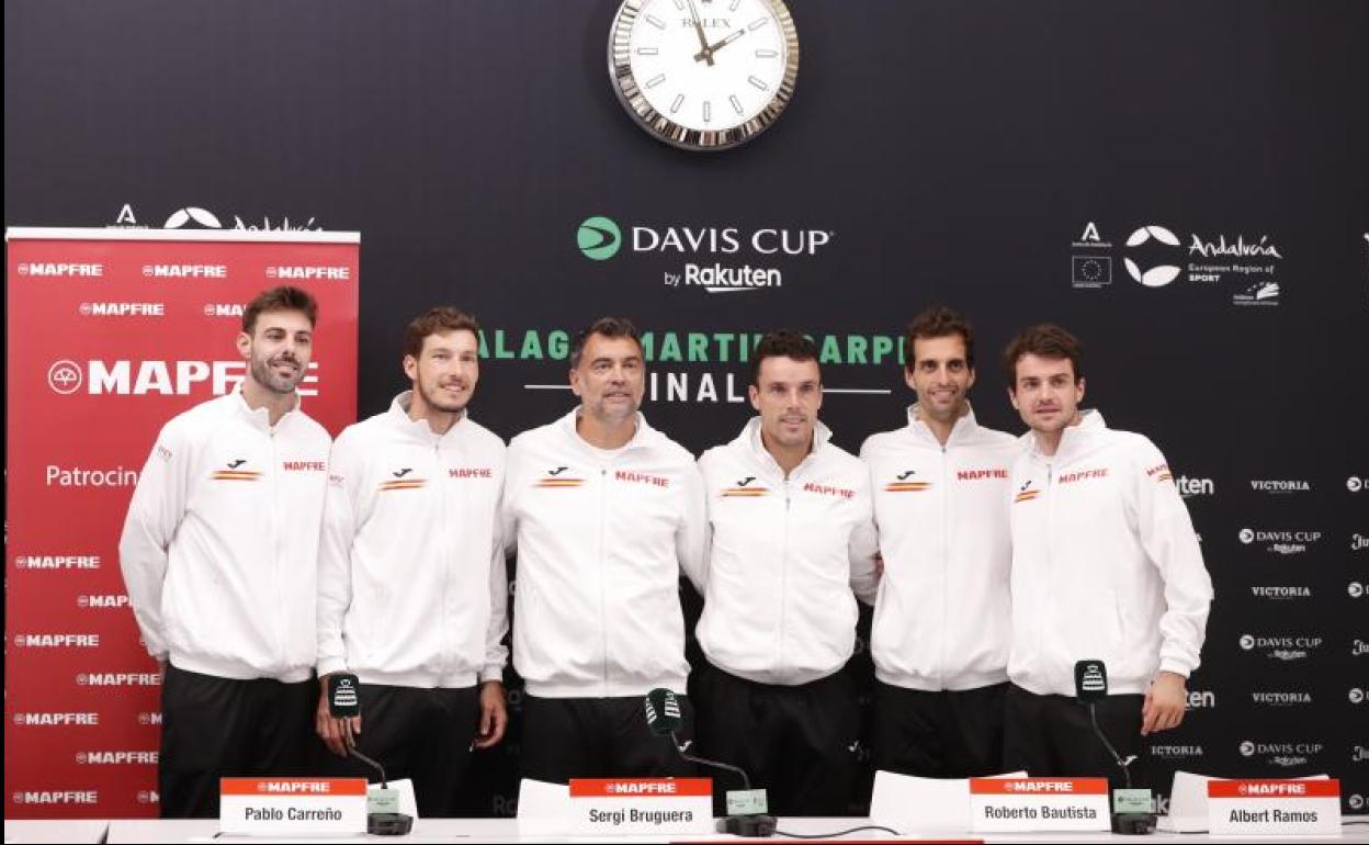 El equipo español de Copa Davis, capitaneado por Sergi Bruguera. 