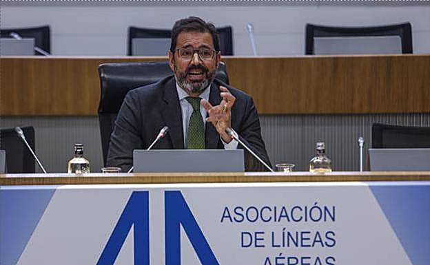 El presidente de ALA, Javier Gándara, durante la presentación de previsiones para el invierno. 