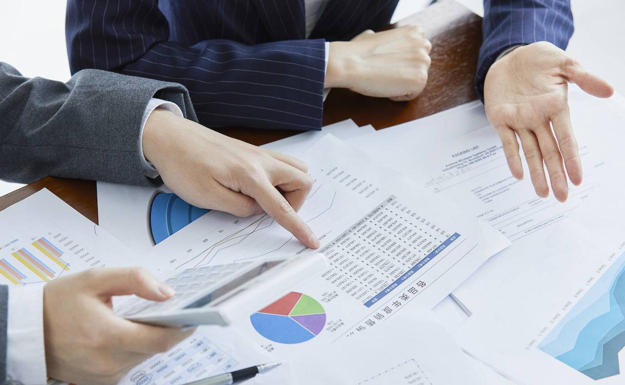 Ecuador y Perú: Estrategias Competitivas para el Crecimiento Económico