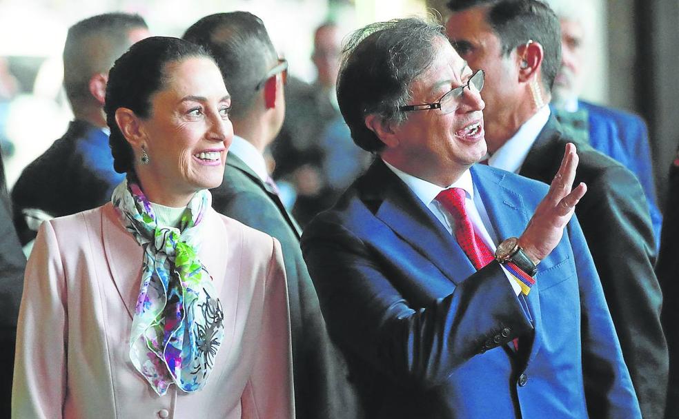 La alcaldesa de Ciudad de México, Claudia Sheinbaum, junto a Gustavo Petro. 
