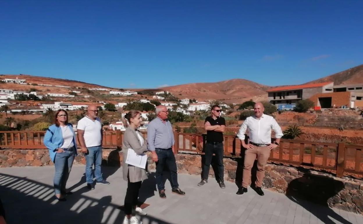 Estreno del Mirador, con autoridades. 