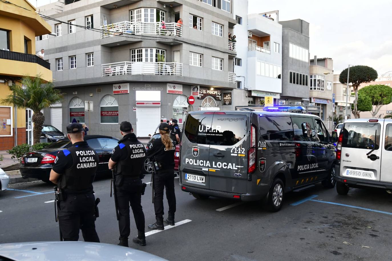Fotos: Aficionados de Marruecos ven el partido en Vecindario