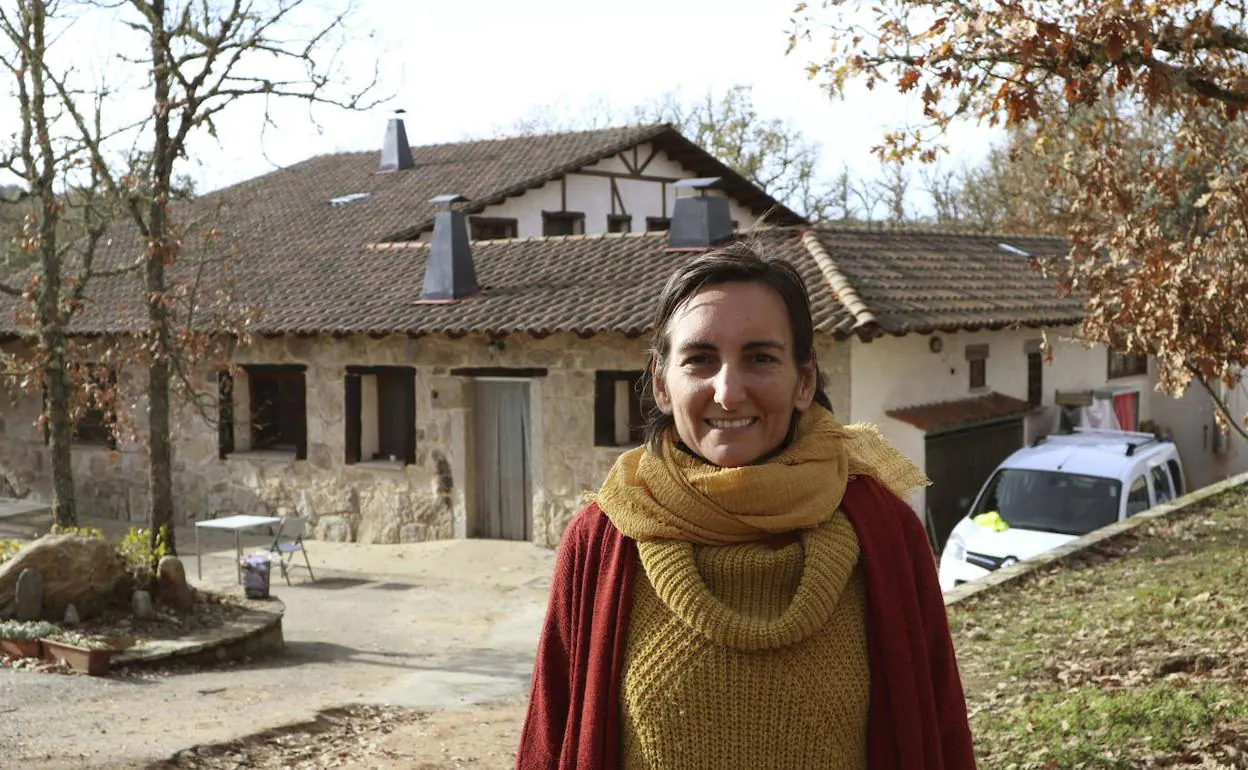Un centro hinduista reflota una aldea de la España vaciada