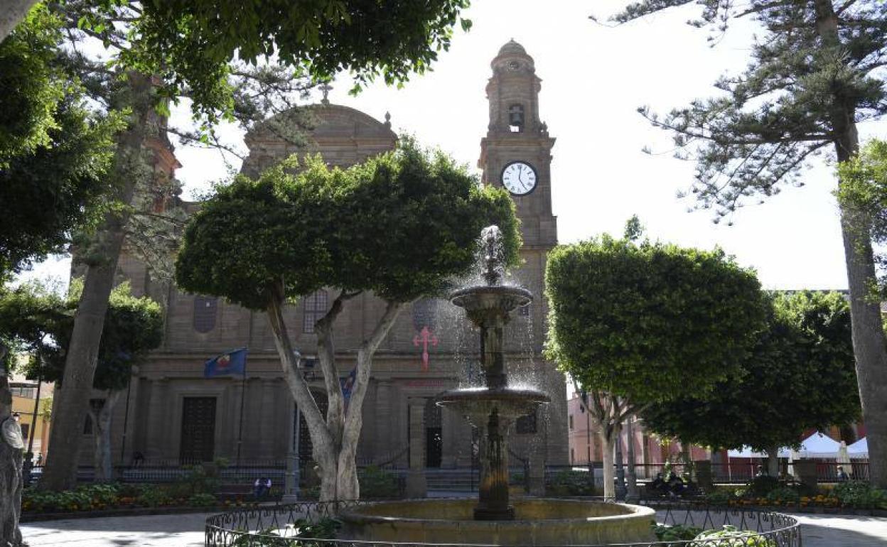 Imagen de la plaza de Santiago de Gáldar. 