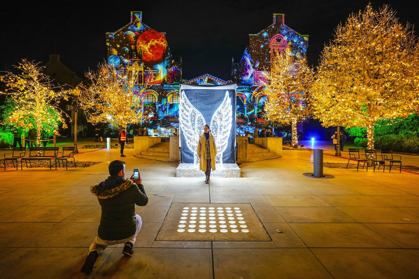 Espectáculo de luces en el Recinto Modernista de Sant Pau 'L'Univers de la Llum', en Barcelona, España.