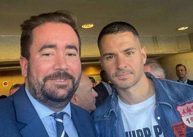 Imagen secundaria 1 - Momentos del almuerzo de Navidad de la Unión Deportiva Las Palmas. 