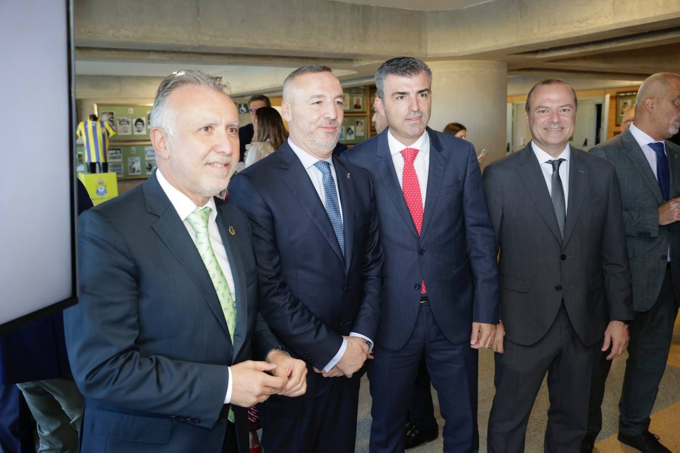 Fotos: La UD celebra su tradicional almuerzo de navidad