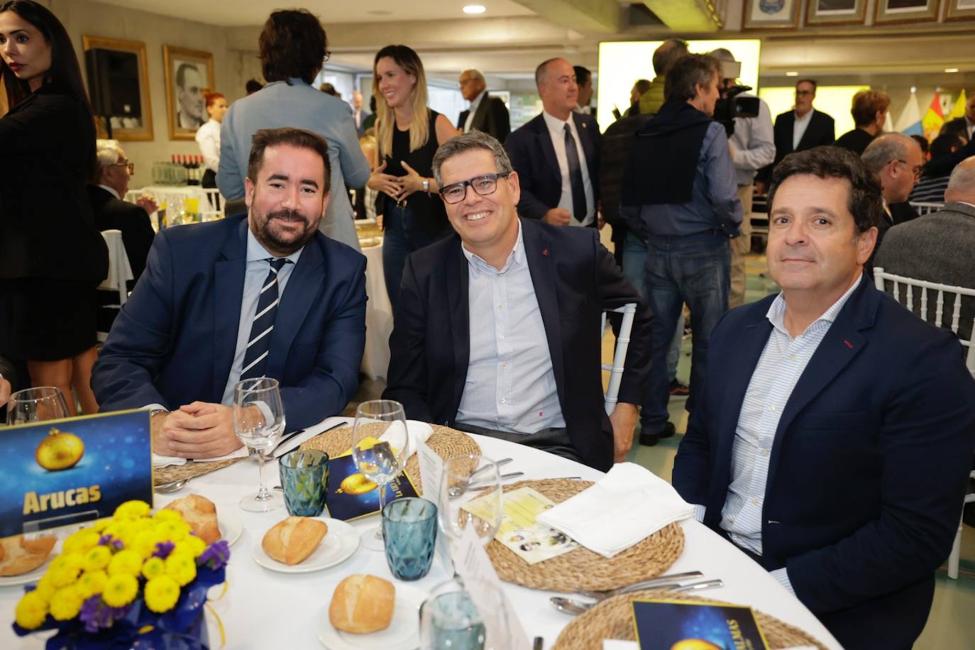 Fotos: La UD celebra su tradicional almuerzo de navidad