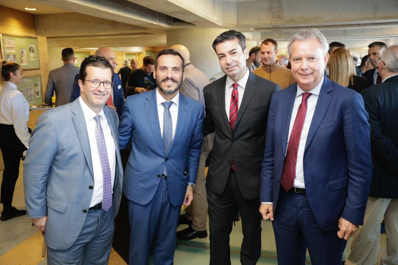 Fotos: La UD celebra su tradicional almuerzo de navidad