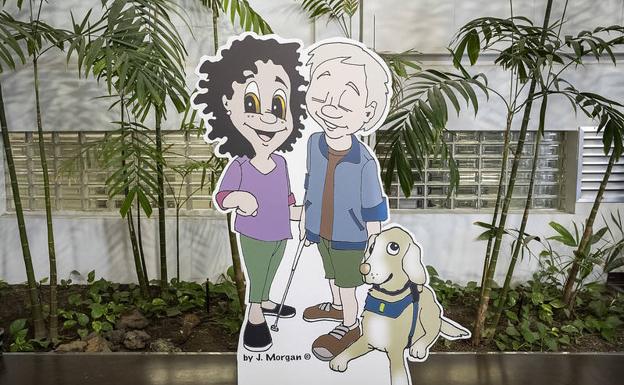 Acce, Sible y la perra Luna son los tres personajes del cómic sobre inclusión dibujado por J. Morgan. 
