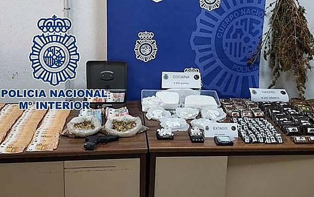Imagen del material incautado por la Policía Nacional. 