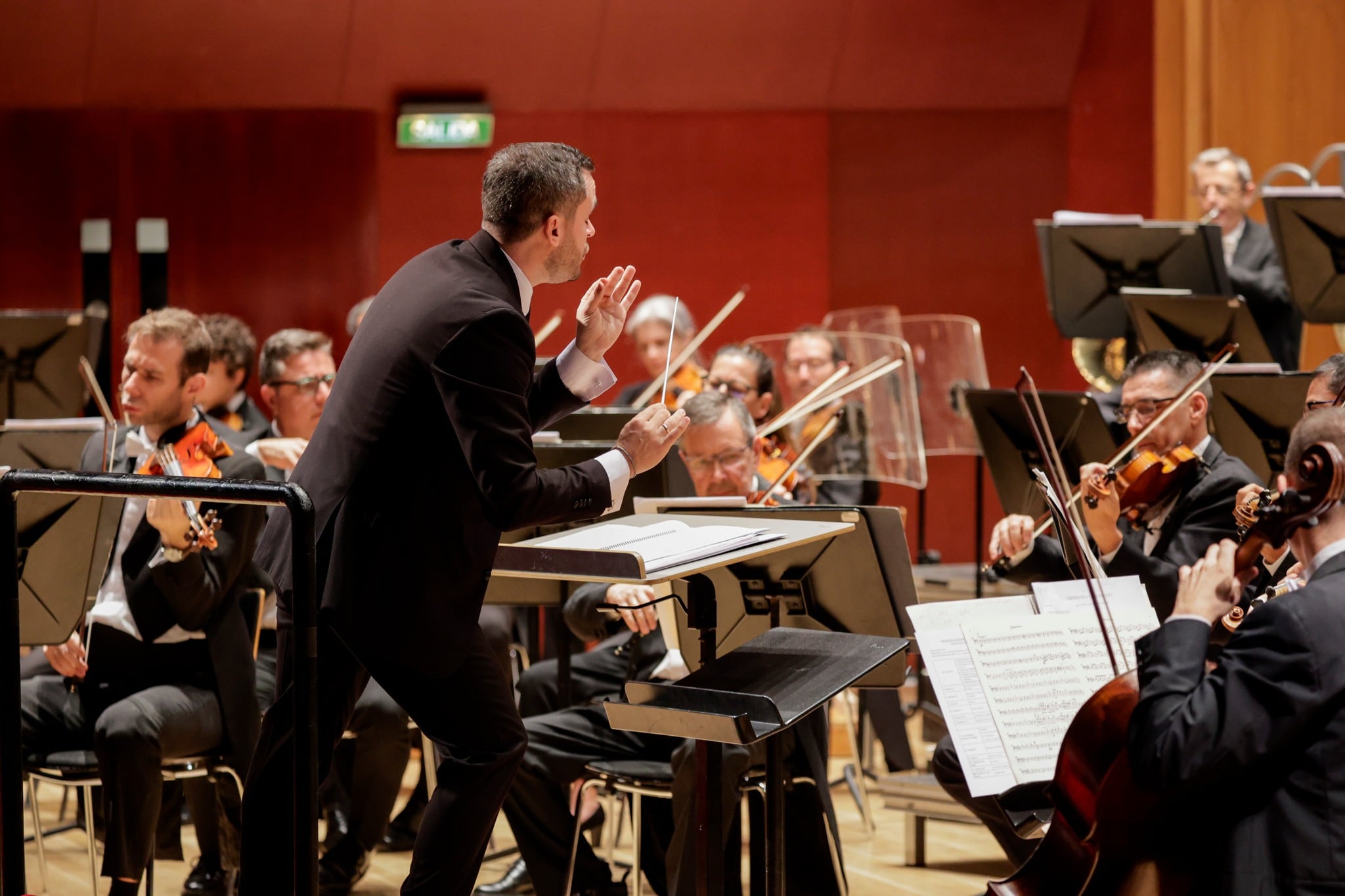 Fotos: Concierto Solidario de Navidad de la Orquesta Filarmónica de Gran Canaria y la Fundación DISA