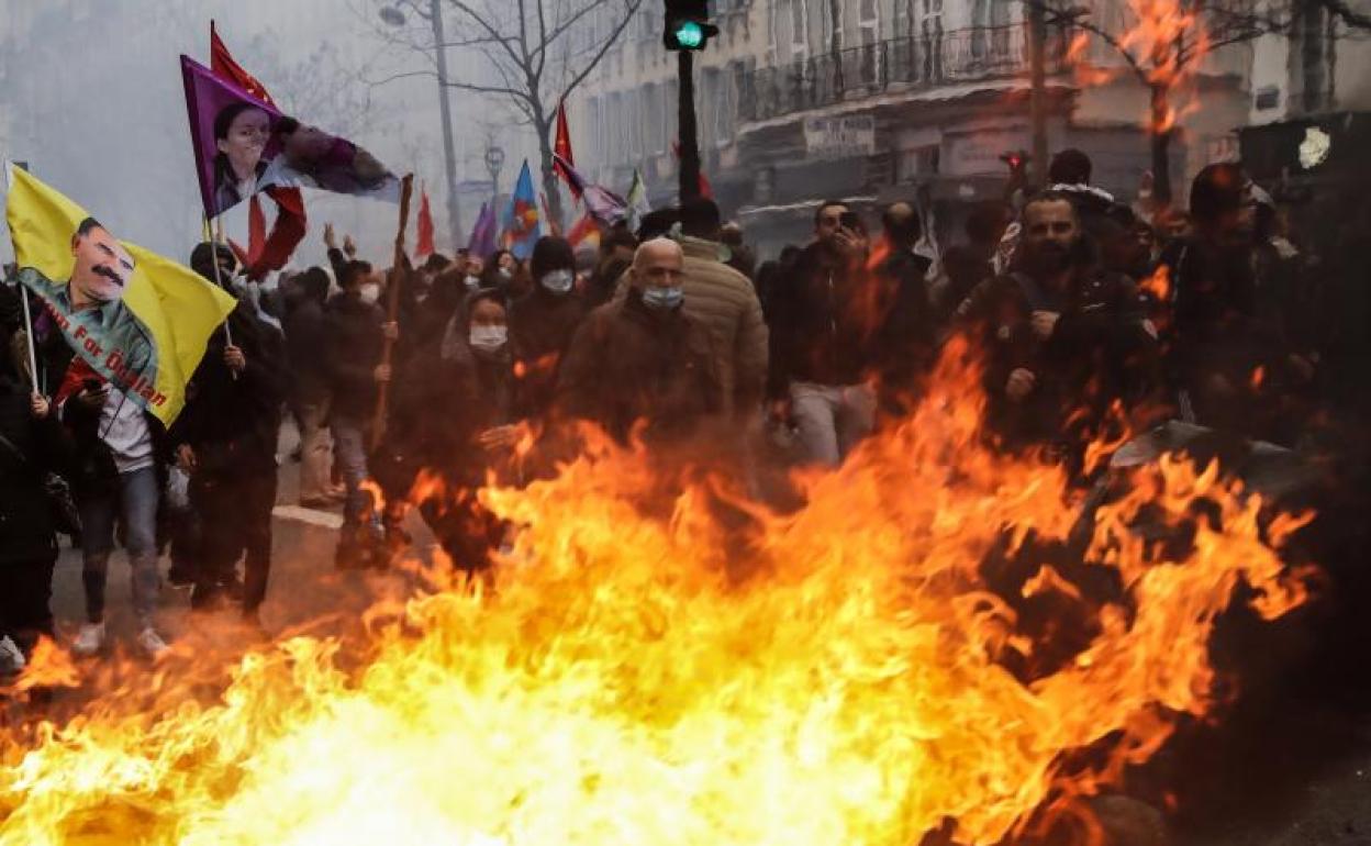 Altercados tras la manifestación de kurdos celebrada el sábado en París. 