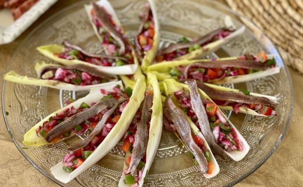 Endibias, vinagreta y anchoas