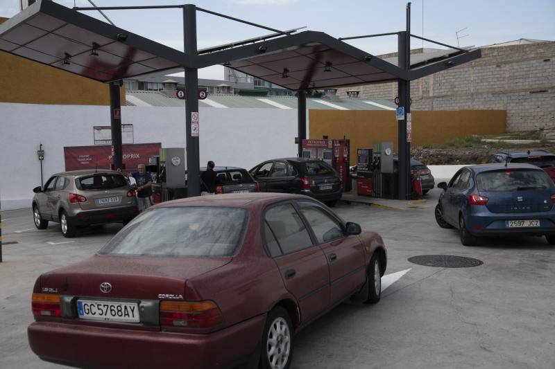 Colas en los surtidores de la capital grancanaria. 
