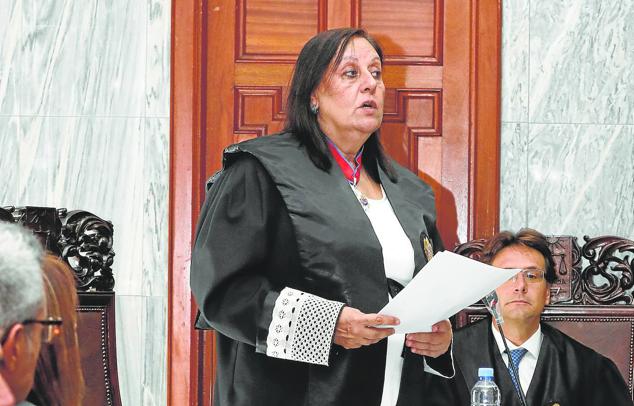 María Farnés Martínez tomó posesión este año como nueva fiscal jefe de Canarias. Farnés llevó el caso Las Teresitas y también ha investigado el caso Reparos, que fue elevado al Supremo dada la condición de aforado de Fernando Clavijo.