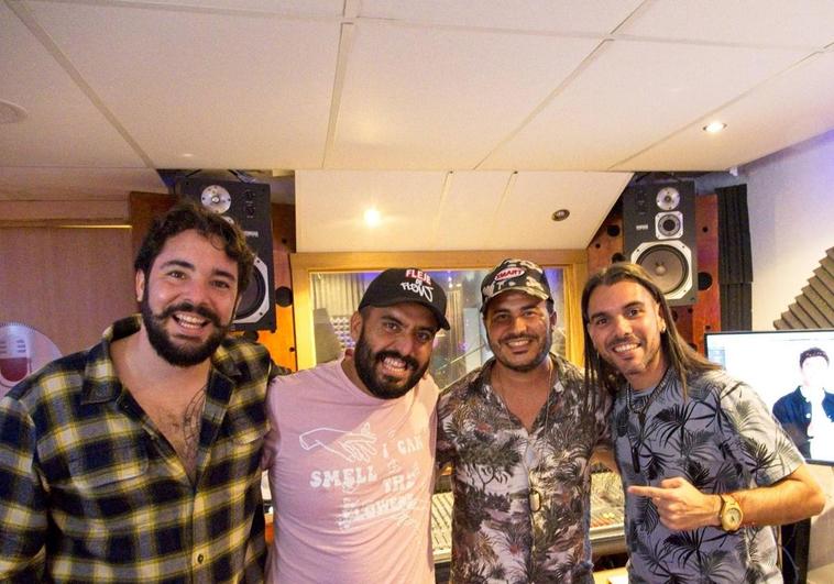 El humorista Kike Pérez y el productor musical DelBueno ultiman la 'Fiesta paranormal'