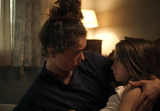 Una imagen de '20.000 especies de abejas', de Estibaliz Urresola Solaguren, que acaba de triunfar en el festival de Málaga.