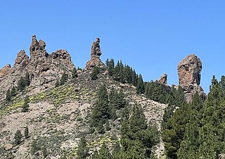 Imagen secundaria 1 - Vista de Las Palmas de Gran Canaria desde el Pico de las Nieves, el Roque Nublo y Ayacata. 