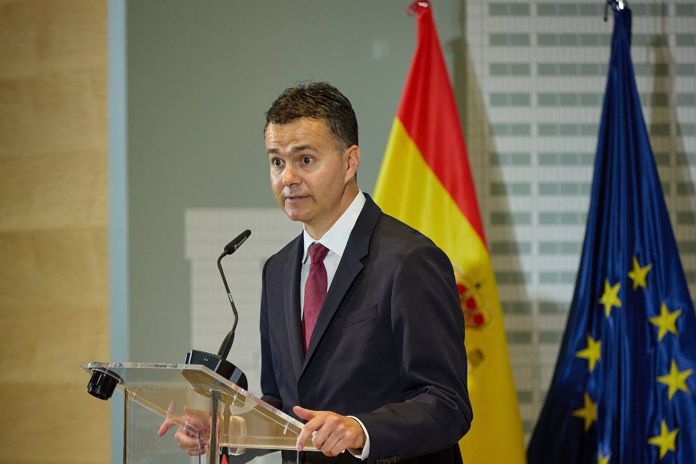 Toma de posesión del nuevo ministro de Turismo, Héctor Gómez