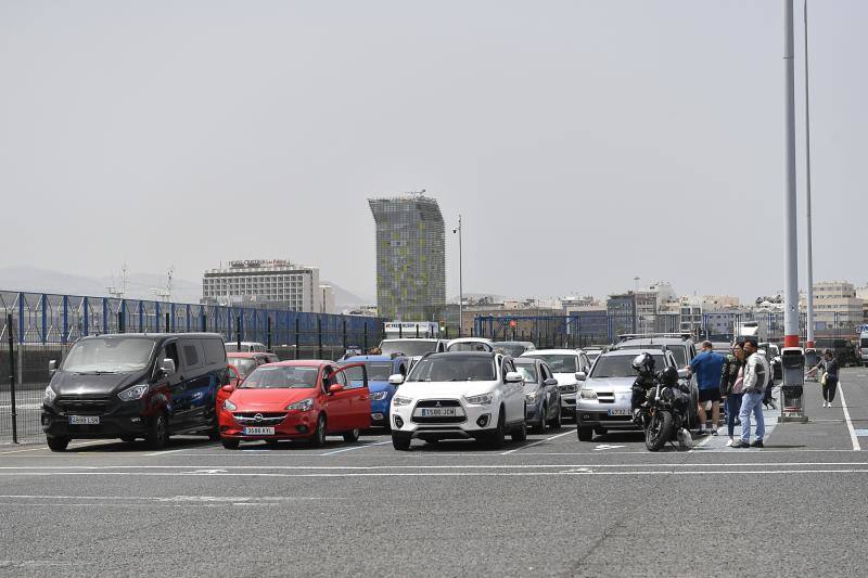 Los grancanarios zarpan a Fuerteventura para Semana Santa