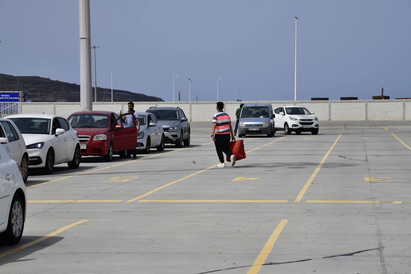 Los grancanarios zarpan a Fuerteventura para Semana Santa