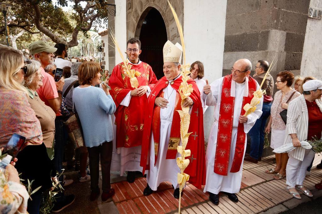 El Señor de La Burrita sale en procesión