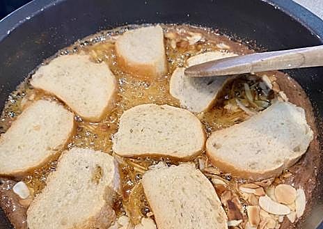 Imagen secundaria 1 - Pasos de la receta sopas de miel