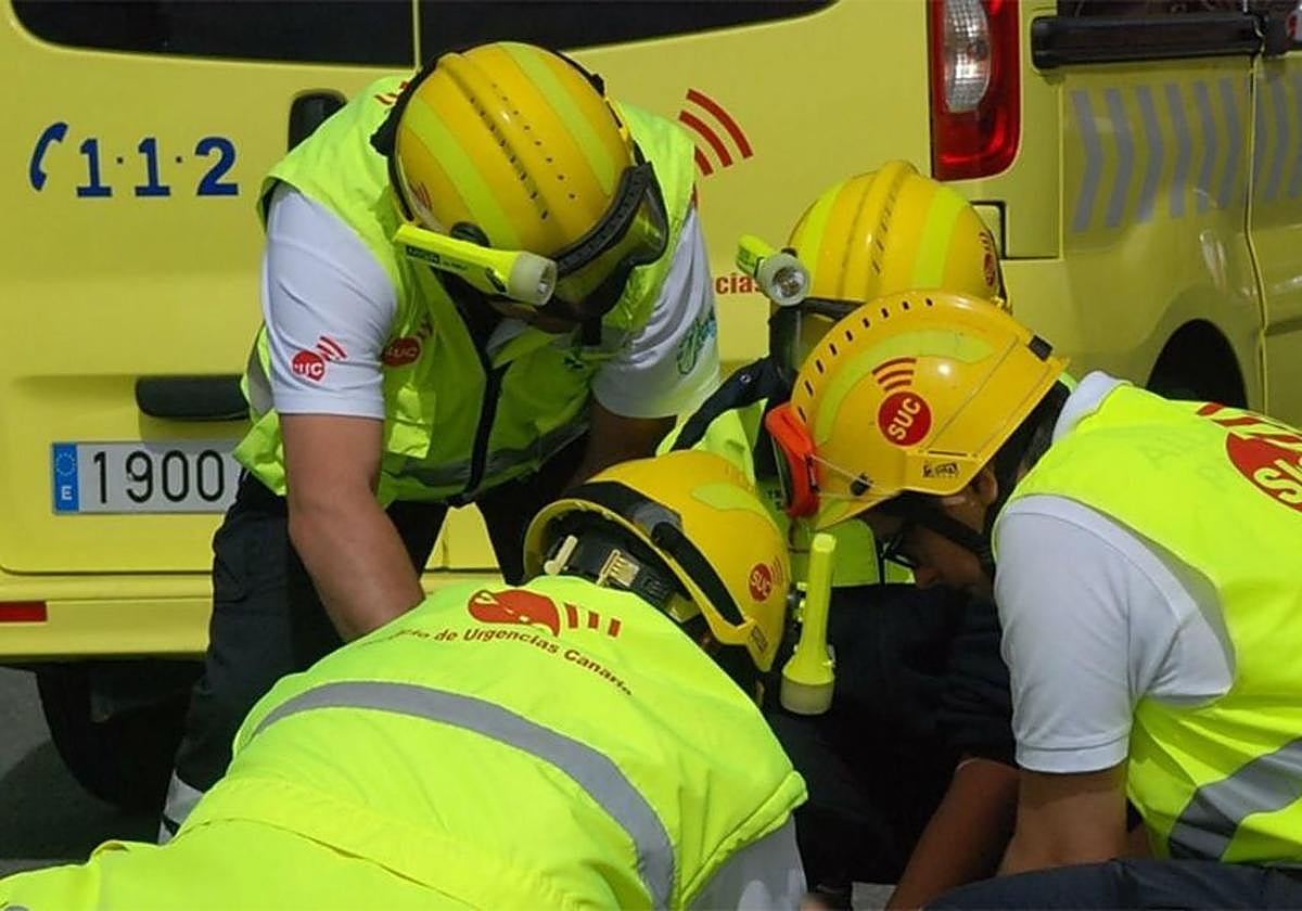 Imagen de archivo de efectos del SUC trabajando durante un accidente.