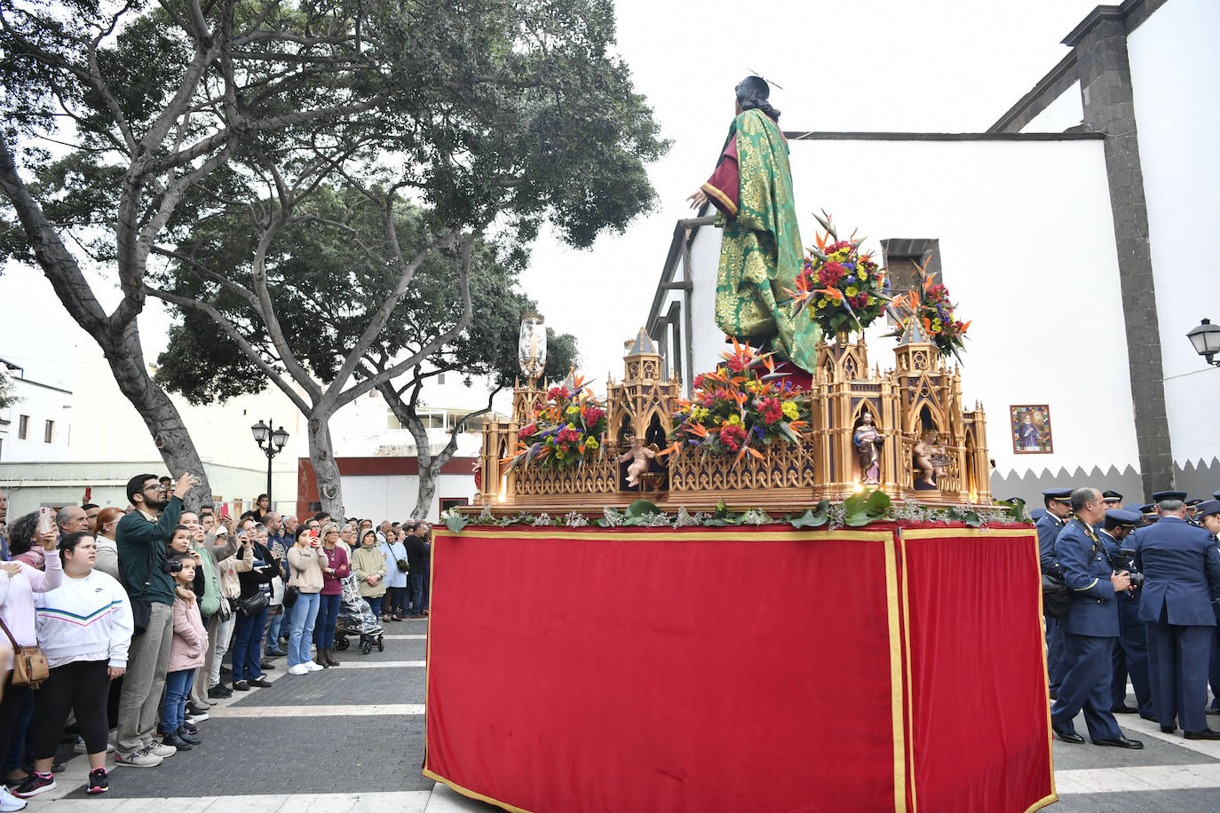 La procesión del Santo Encuentro, en imágenes