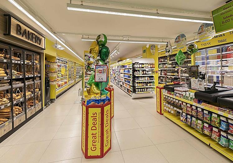 Interior de la tienda situada en la avenida de Alemania.