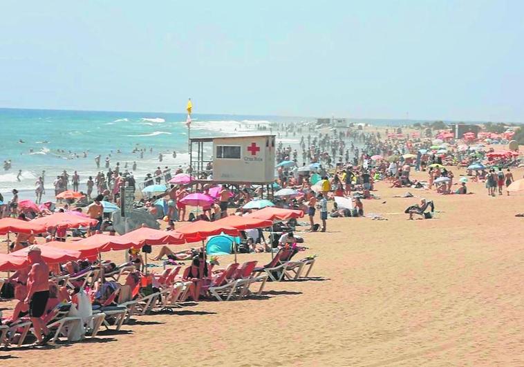 Los turistas llenan el Sur pese a los altos precios