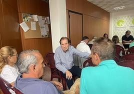 Juan Campos, en un momento de la reunión de la asamblea.
